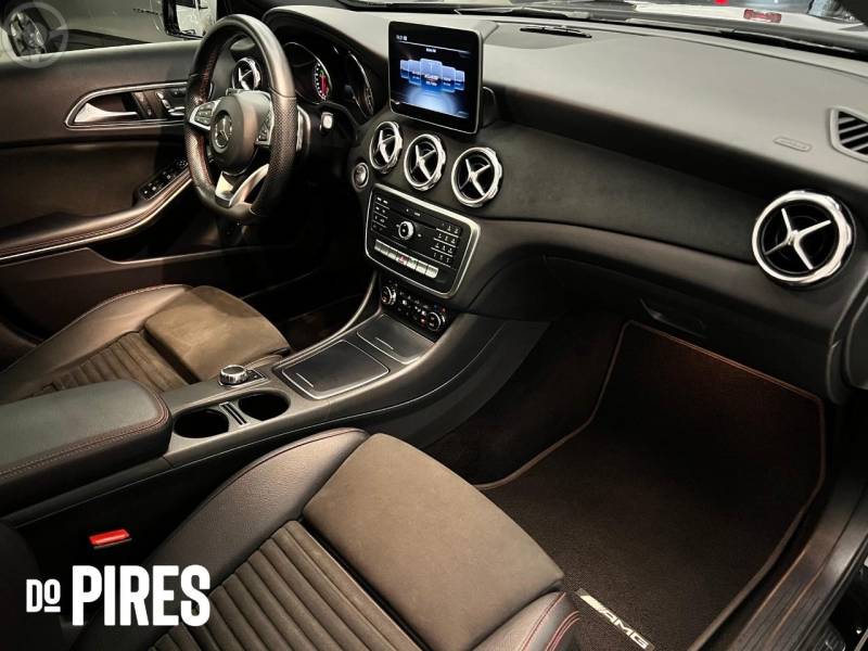 MERCEDES-BENZ - GLA 250 2.0 16V TURBO SPORT 4P AUTOMÁTICO - 2018/2018 - PRETA - R$ 147.900,00