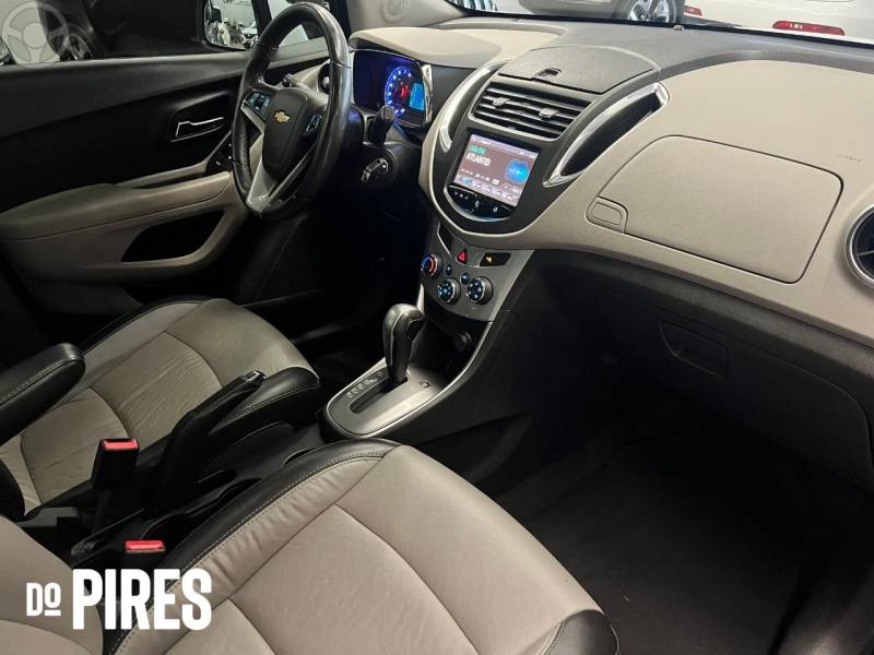 CHEVROLET - TRACKER 1.8 MPFI LTZ 4X2 16V FLEX 4P AUTOMÁTICO - 2014/2015 - BRANCA - R$ 72.900,00