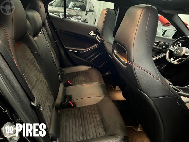 MERCEDES-BENZ - GLA 250 2.0 16V TURBO SPORT 4P AUTOMÁTICO - 2018/2018 - PRETA - R$ 147.900,00