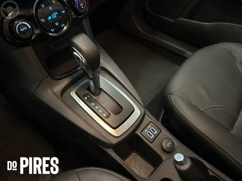 FORD - FIESTA 1.6 TITANIUM HATCH 16V FLEX 4P AUTOMÁTICO - 2018/2018 - BRANCA - R$ 61.900,00