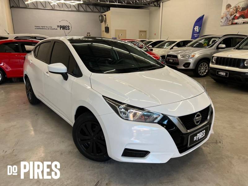 NISSAN - VERSA - 2020/2021 - Branca - R$ 76.900,00