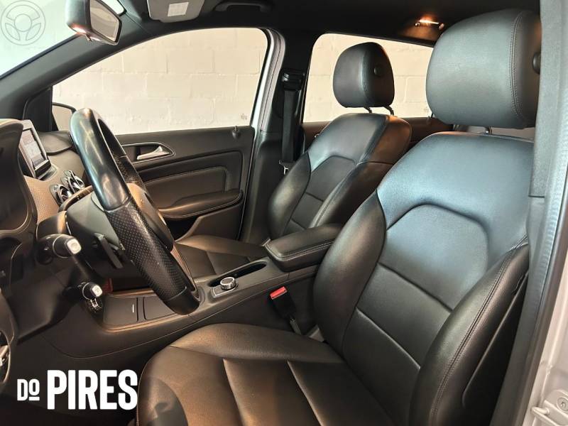 MERCEDES-BENZ - B 200 1.6 TURBO 4P AUTOMÁTICO - 2012/2013 - PRATA - R$ 67.900,00