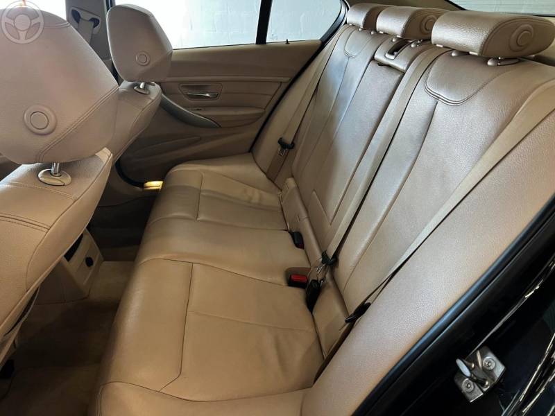 BMW - 328I 2.0 SEDAN 16V 4P AUTOMÁTICO - 2013/2013 - PRETA - R$ 105.900,00