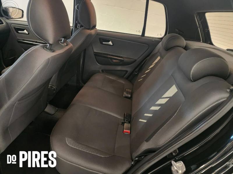 VOLKSWAGEN - FOX 1.6 MSI RUN 8V FLEX 4P MANUAL - 2017/2017 - PRETA - R$ 54.900,00