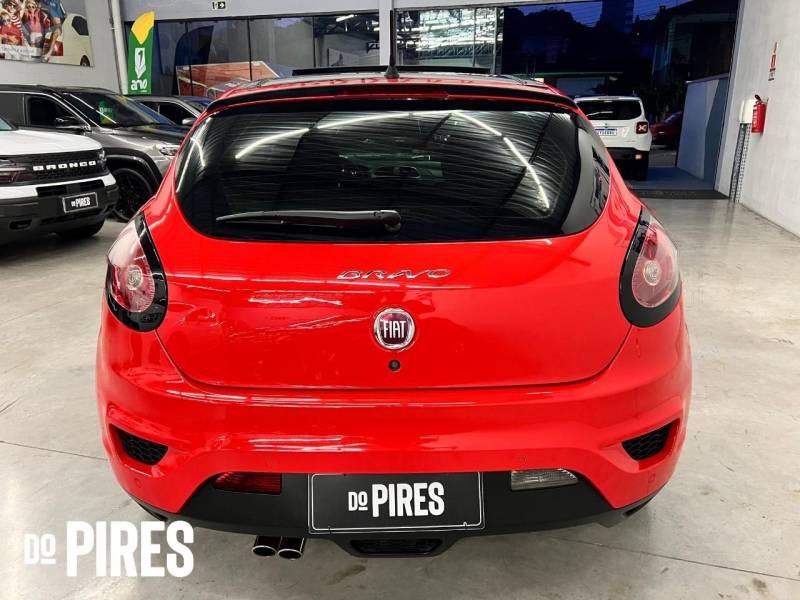 FIAT - BRAVO 1.8 SPORTING 16V FLEX 4P MANUAL - 2015/2016 - VERMELHA - R$ 62.500,00