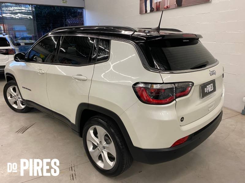 JEEP - COMPASS - 2017/2018 - Branca - R$ 99.900,00