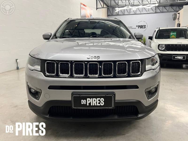 JEEP - COMPASS 2.0 16V FLEX LONGITUDE AUTOMÁTICO - 2018/2019 - PRATA - R$ 96.900,00