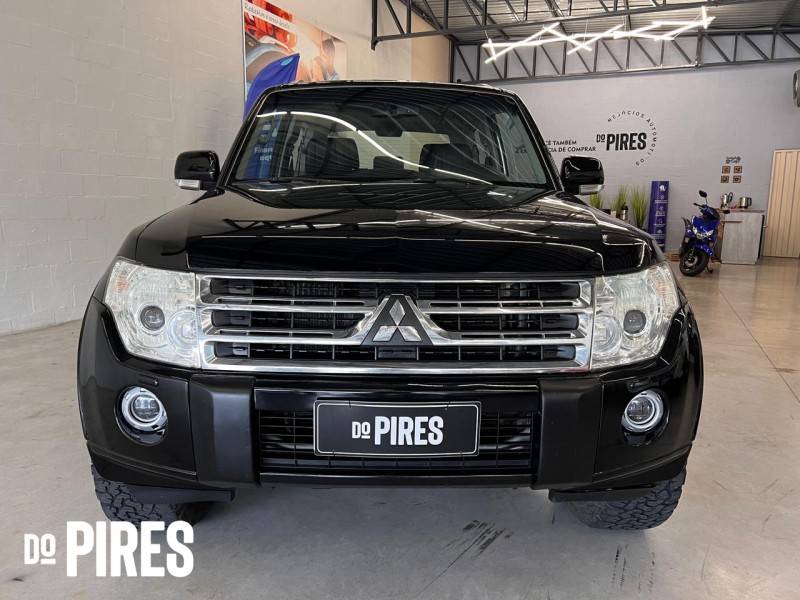 MITSUBISHI - PAJERO FULL - 2011/2011 - Preta - R$ 119.900,00