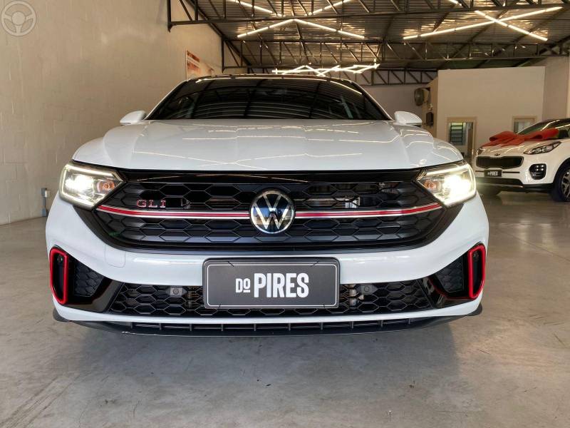 VOLKSWAGEN - JETTA 2.0 16V TSI GLI 350 4P AUTOMÁTICO - 2023/2023 - BRANCA - R$ 200.900,00