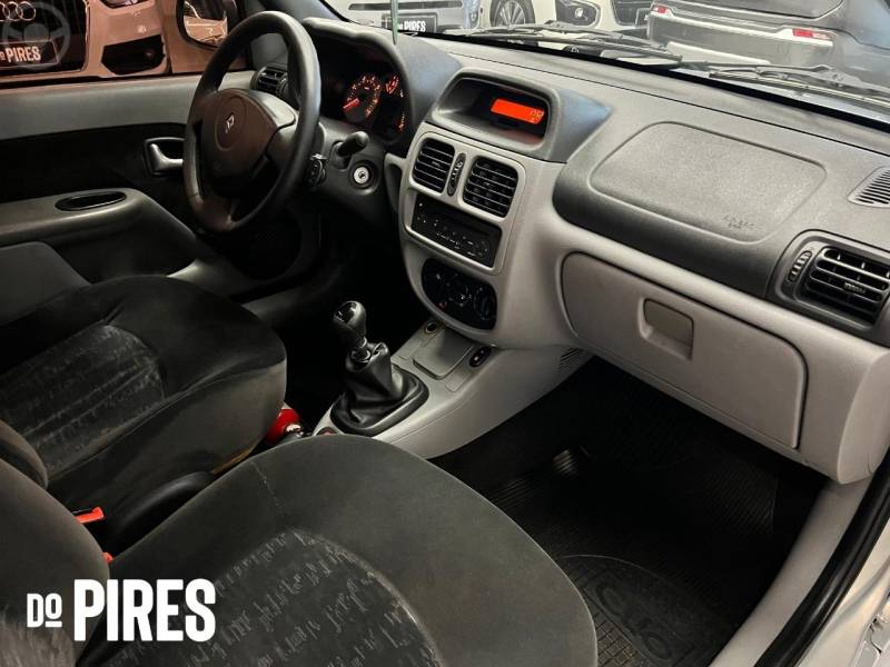 RENAULT - CLIO 1.6 PRIVILÉGE SEDAN 16V 4P MANUAL - 2008/2009 - PRATA - R$ 29.900,00