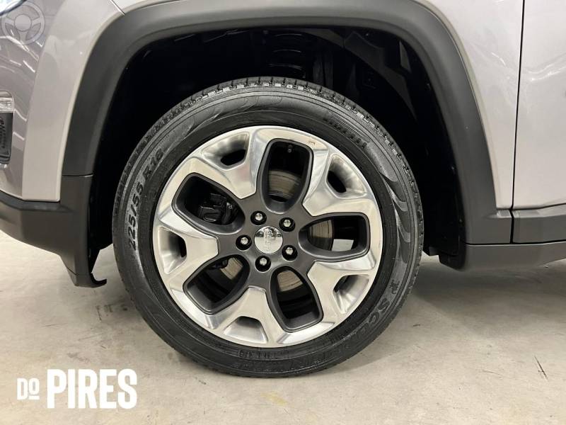 JEEP - COMPASS 2.0 16V FLEX LONGITUDE AUTOMÁTICO - 2018/2019 - PRATA - R$ 96.900,00