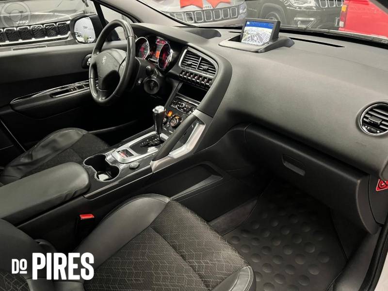 PEUGEOT - 3008 1.6 GRIFFE THP 16V 4P AUTOMÁTICO - 2014/2015 - BRANCA - R$ 57.900,00