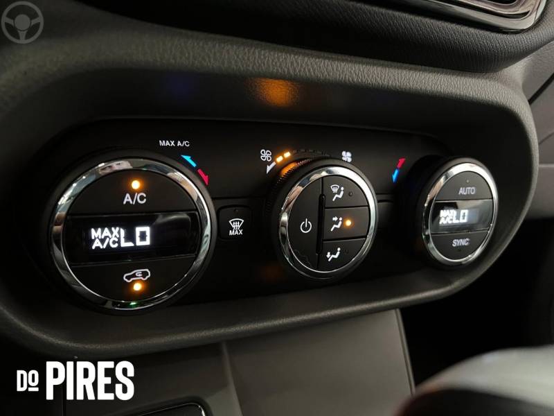 FIAT - TORO 2.0 16V TURBO DIESEL VOLCANO 4WD AUTOMÁTICO - 2016/2017 - VERMELHA - R$ 97.900,00