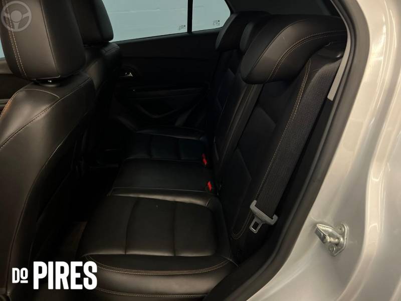 CHEVROLET - TRACKER 1.4 16V PREMIER TURBO FLEX 4P AUTOMÁTICO - 2018/2019 - PRATA - R$ 91.900,00