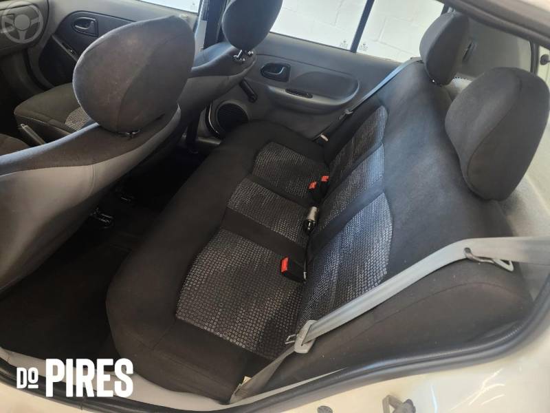RENAULT - CLIO 1.0 16V FLEX 4P MANUAL - 2012/2012 - BRANCA - R$ 28.900,00