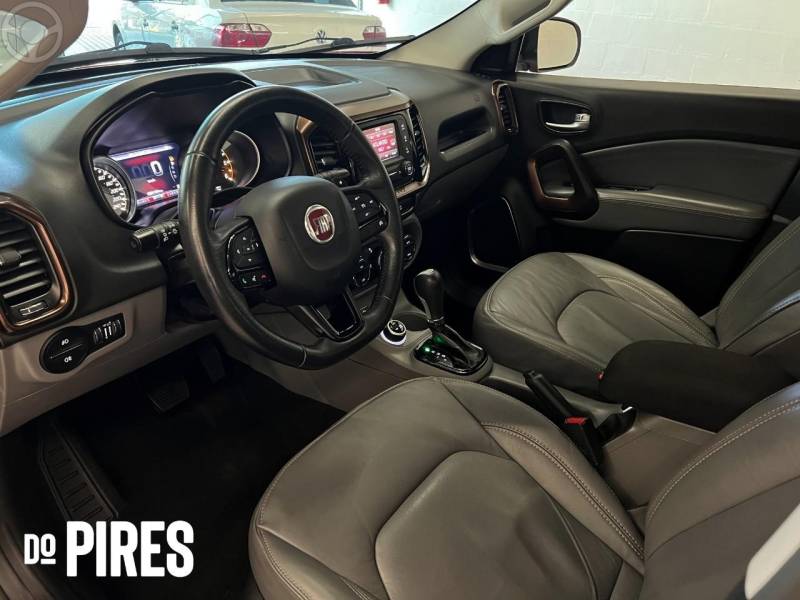 FIAT - TORO 2.0 16V TURBO DIESEL VOLCANO 4WD AUTOMÁTICO - 2016/2017 - VERMELHA - R$ 97.900,00