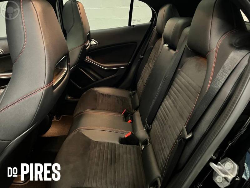 MERCEDES-BENZ - GLA 250 2.0 16V TURBO SPORT 4P AUTOMÁTICO - 2018/2018 - PRETA - R$ 147.900,00