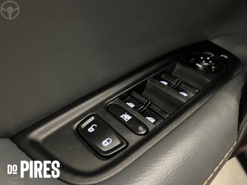 FIAT - TORO 2.0 16V TURBO DIESEL VOLCANO 4WD AUTOMÁTICO - 2016/2017 - VERMELHA - R$ 97.900,00