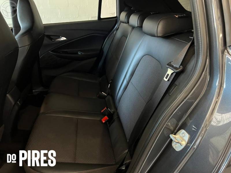 CHEVROLET - ONIX 1.0 HATCH RS 12V TURBO 4P AUTOMÁTICO - 2023/2024 - CINZA - R$ 96.900,00