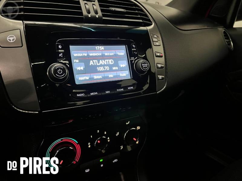 FIAT - BRAVO 1.8 SPORTING 16V FLEX 4P MANUAL - 2015/2016 - VERMELHA - R$ 62.500,00