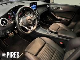 MERCEDES-BENZ - GLA 250 2.0 16V TURBO SPORT 4P AUTOMÁTICO - 2018/2018 - PRETA - R$ 147.900,00