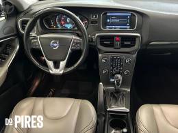 VOLVO - V40 2.0 T4 DYNAMIC TURBO 4P AUTOMÁTICO - 2013/2014 - PRETA - R$ 69.900,00