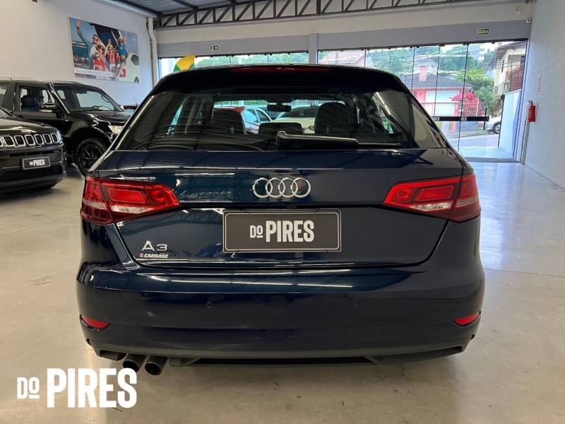 AUDI - A3 - 2019/2019 - Azul - R$ 126.900,00