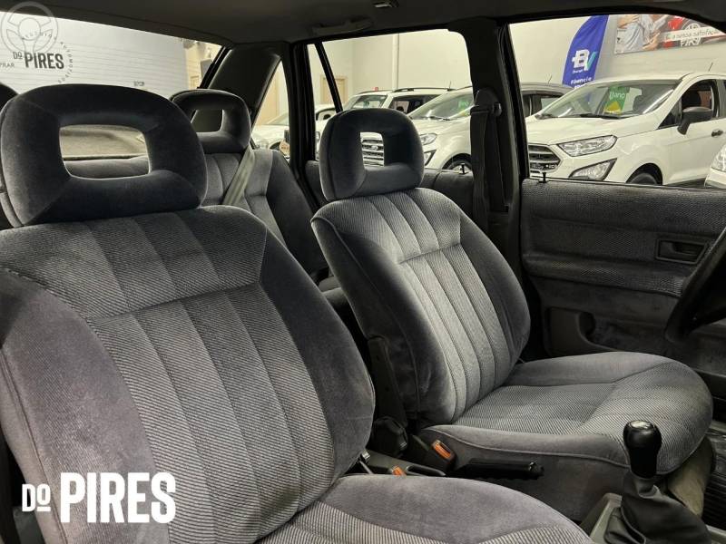 VOLKSWAGEN - SANTANA 2.0 GLSI 8V 4P MANUAL - 1993/1993 - VERMELHA - R$ 64.900,00