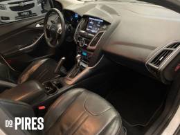 FORD - FOCUS - 2014/2015 - Branca - R$ 59.900,00