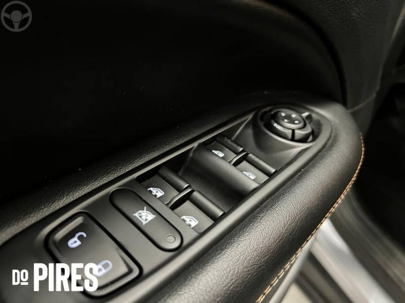 JEEP - COMPASS 2.0 16V FLEX LONGITUDE AUTOMÁTICO - 2018/2019 - PRATA - R$ 94.900,00