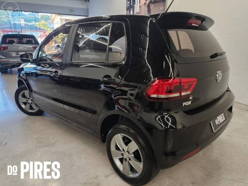 VOLKSWAGEN - FOX 1.6 MSI RUN 8V FLEX 4P MANUAL - 2017/2017 - PRETA - R$ 54.900,00