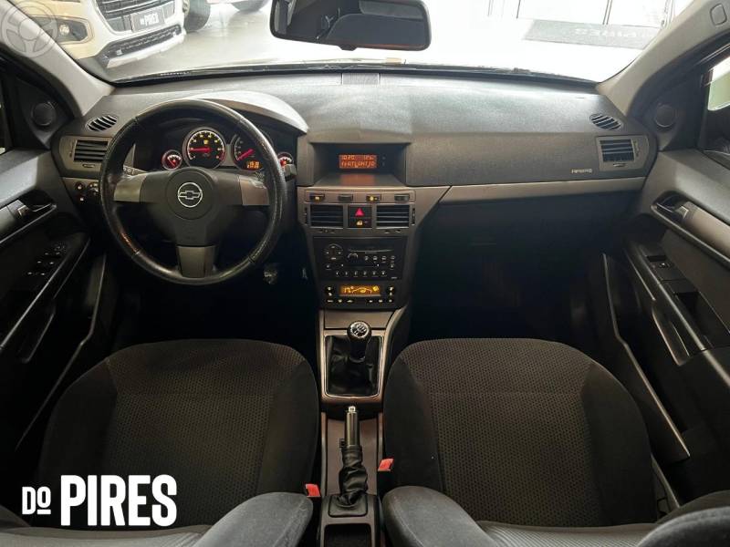 CHEVROLET - VECTRA 2.0 MPFI GT HATCH 8V FLEX 4P MANUAL - 2008/2008 - VERMELHA - R$ 34.900,00