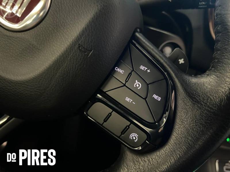 FIAT - TORO 2.0 16V TURBO DIESEL VOLCANO 4WD AUTOMÁTICO - 2016/2017 - VERMELHA - R$ 97.900,00