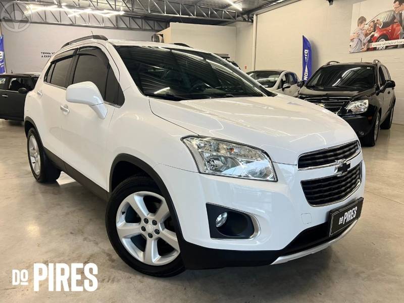 CHEVROLET - TRACKER 1.8 MPFI LTZ 4X2 16V FLEX 4P AUTOMÁTICO - 2014/2015 - BRANCA - R$ 72.900,00