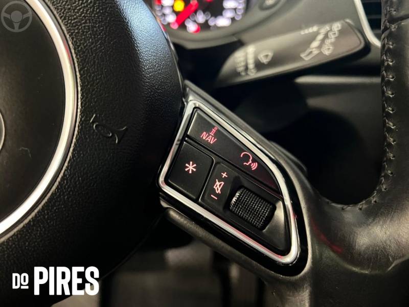 AUDI - Q3 2.0 TFSI QUATTRO 4P S TRONIC - 2014/2014 - BRANCA - R$ 96.900,00