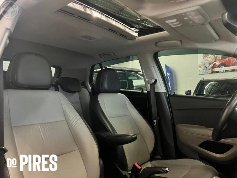 CHEVROLET - TRACKER 1.8 MPFI LTZ 4X2 16V FLEX 4P AUTOMÁTICO - 2014/2015 - BRANCA - R$ 72.900,00