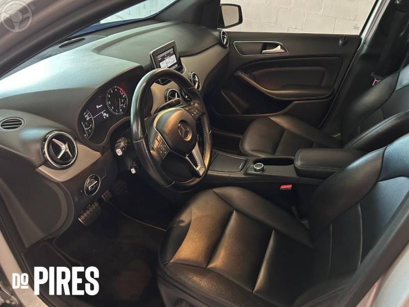 MERCEDES-BENZ - B 200 1.6 TURBO 4P AUTOMÁTICO - 2012/2013 - PRATA - R$ 67.900,00