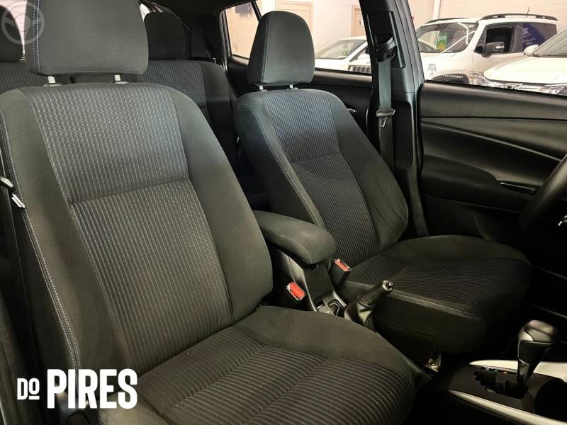 TOYOTA - YARIS 1.5 16V XL PLUS TECH FLEX AUTOMÁTICO - 2021/2022 - CINZA - R$ 84.900,00