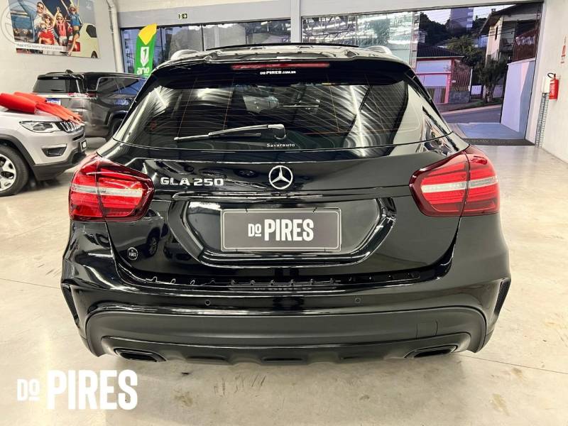 MERCEDES-BENZ - GLA 250 2.0 16V TURBO SPORT 4P AUTOMÁTICO - 2018/2018 - PRETA - R$ 147.900,00