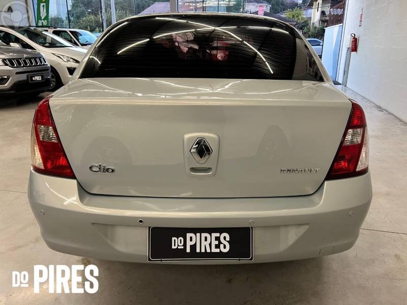 RENAULT - CLIO 1.6 PRIVILÉGE SEDAN 16V 4P MANUAL - 2008/2009 - PRATA - R$ 29.900,00