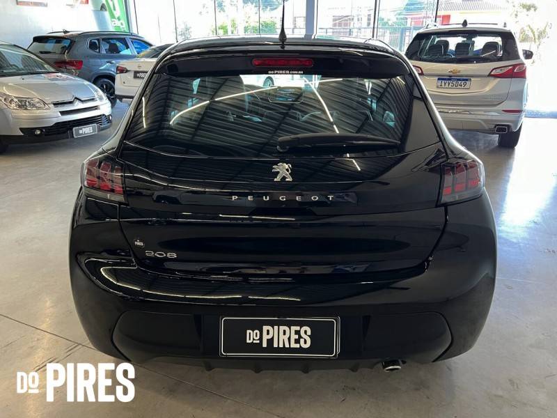 PEUGEOT - 208 - 2020/2021 - Preta - R$ 79.900,00