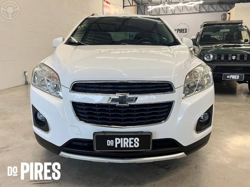 CHEVROLET - TRACKER 1.8 MPFI LTZ 4X2 16V FLEX 4P AUTOMÁTICO - 2014/2015 - BRANCA - R$ 72.900,00