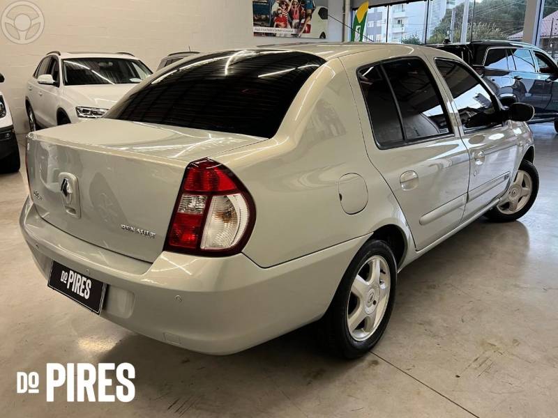 RENAULT - CLIO 1.6 PRIVILÉGE SEDAN 16V 4P MANUAL - 2008/2009 - PRATA - R$ 29.900,00