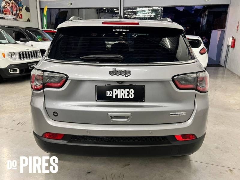 JEEP - COMPASS 2.0 16V FLEX LONGITUDE AUTOMÁTICO - 2018/2019 - PRATA - R$ 96.900,00