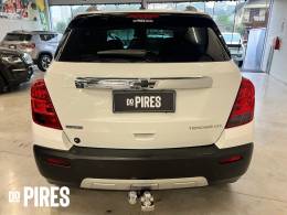 CHEVROLET - TRACKER 1.8 MPFI LTZ 4X2 16V FLEX 4P AUTOMÁTICO - 2014/2015 - BRANCA - R$ 72.900,00