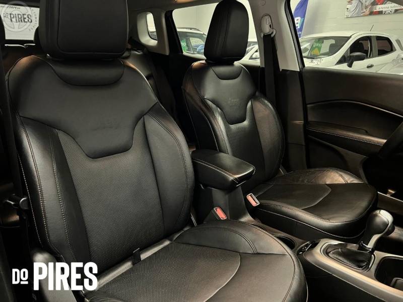 JEEP - COMPASS 2.0 16V FLEX LONGITUDE AUTOMÁTICO - 2018/2019 - PRATA - R$ 96.900,00