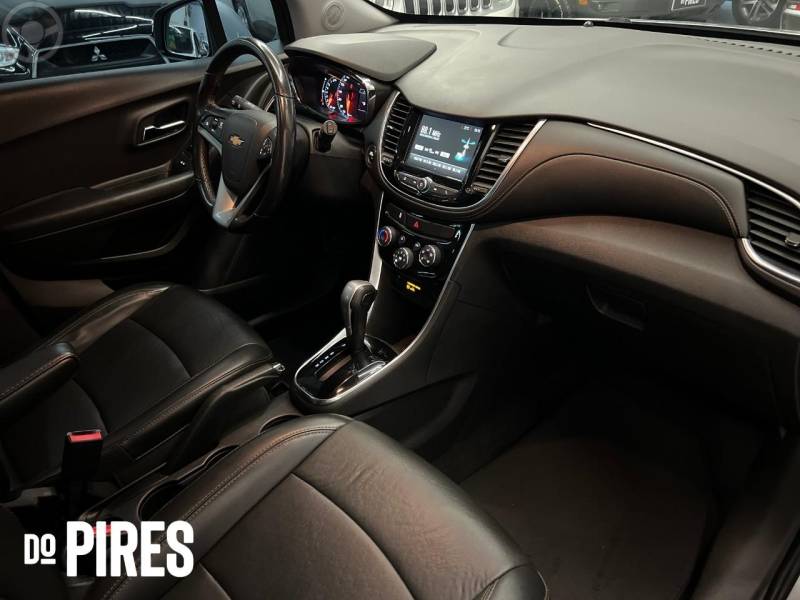 CHEVROLET - TRACKER 1.4 16V PREMIER TURBO FLEX 4P AUTOMÁTICO - 2018/2019 - PRATA - R$ 91.900,00