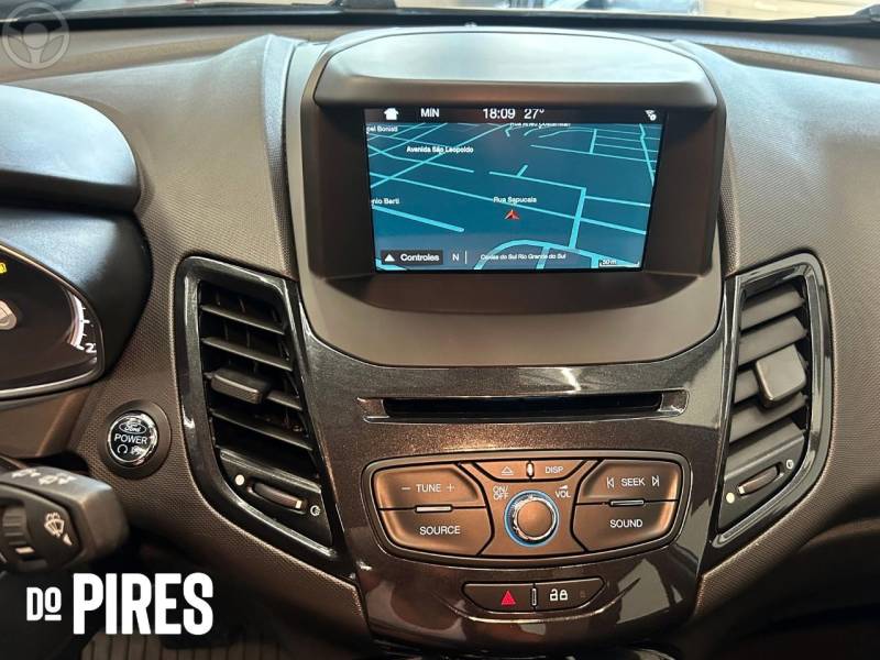 FORD - FIESTA 1.6 TITANIUM HATCH 16V FLEX 4P AUTOMÁTICO - 2018/2018 - BRANCA - R$ 61.900,00