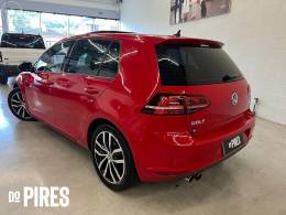 VOLKSWAGEN - GOLF 1.4 TSI HIGHLINE 16V 4P AUTOMÁTICO - 2013/2014 - VERMELHA - R$ 81.900,00