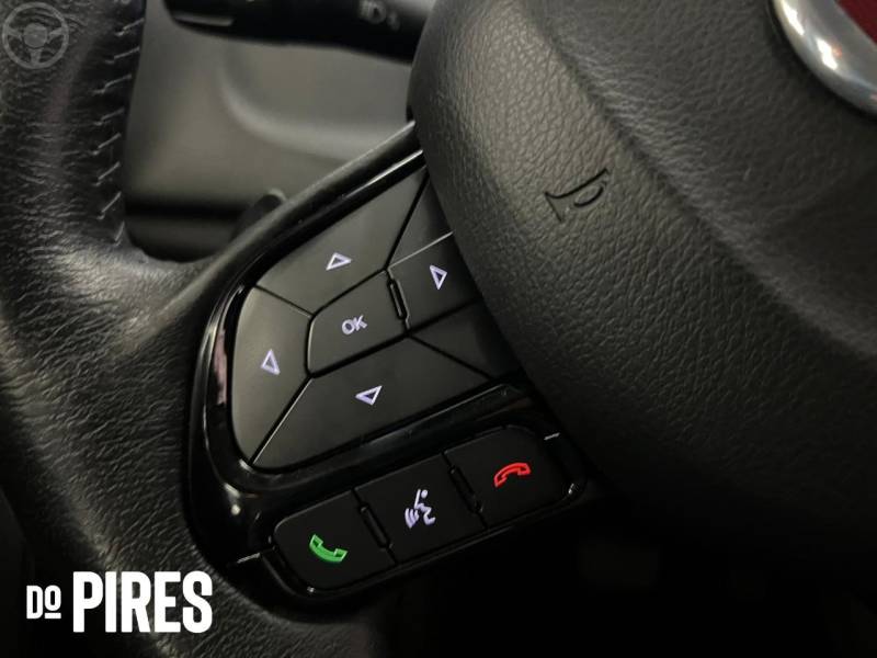 FIAT - TORO 2.0 16V TURBO DIESEL VOLCANO 4WD AUTOMÁTICO - 2016/2017 - VERMELHA - R$ 97.900,00
